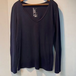 Gap Essential V-Neck T-Shirt